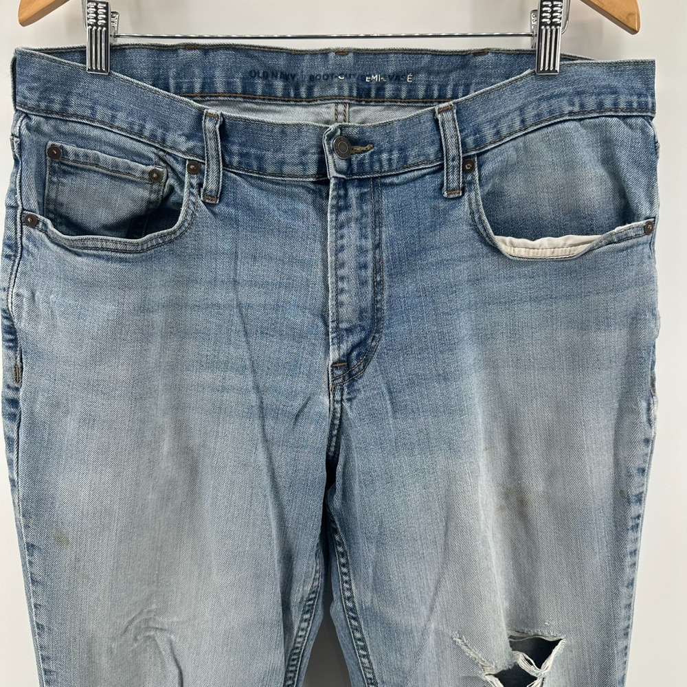Old Navy Jeans Mens 36x30 Light Blue Distressed Denim Whisker‎ Bootcut Stretch